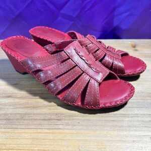 White Mt.‎ Women's Red Leather Slip-On Sandals Size 8M Comfort Wedge